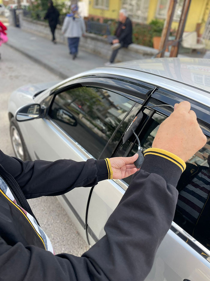 Arnavutköy Oto Kilitçisi